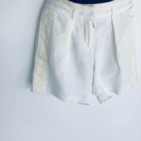 Roberto Cavalli Elegant White Women's Bermudas - Picture 3 of 12